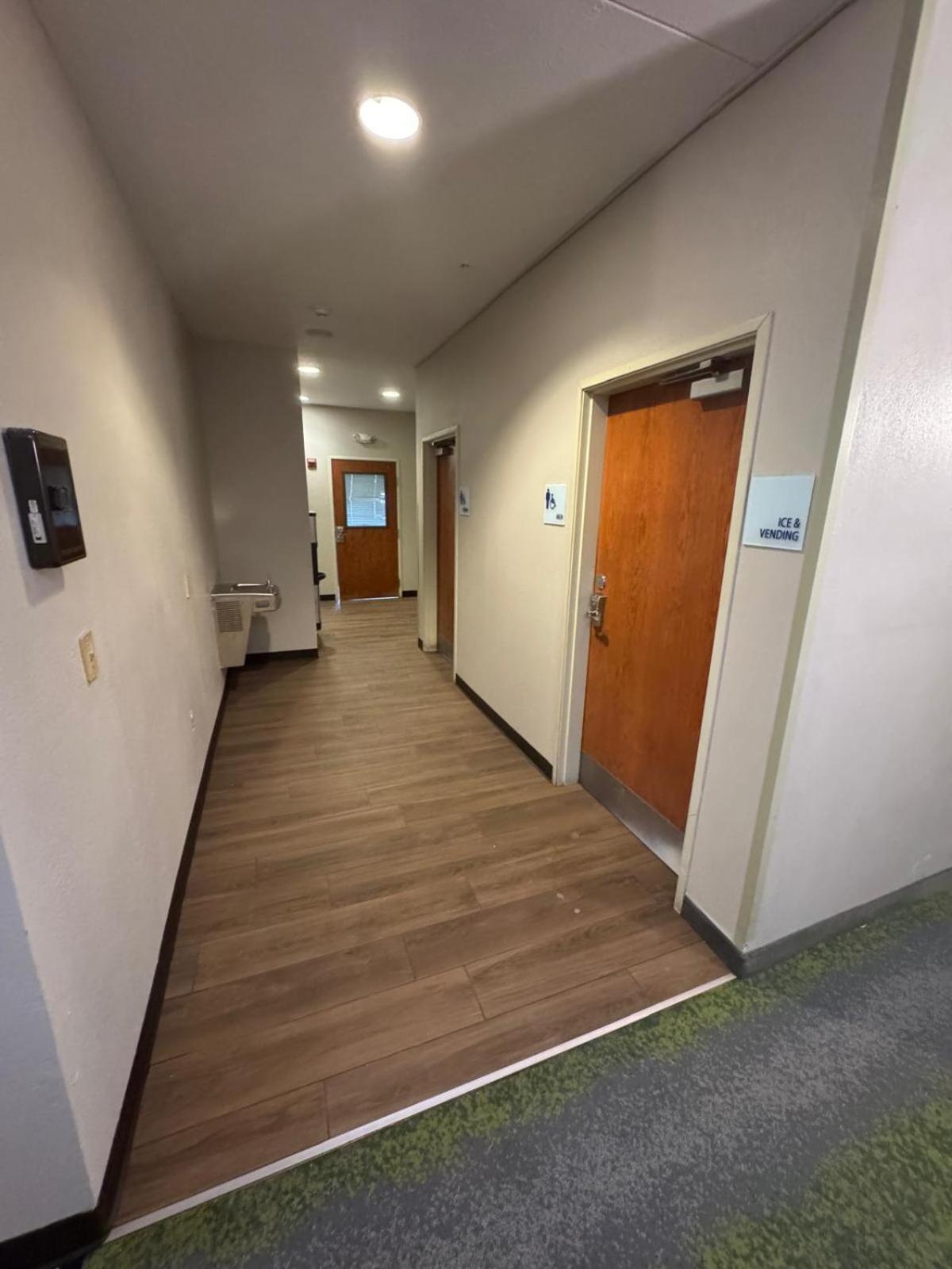 Wyndham Garden Anchorage Airport Hotel Eksteriør billede